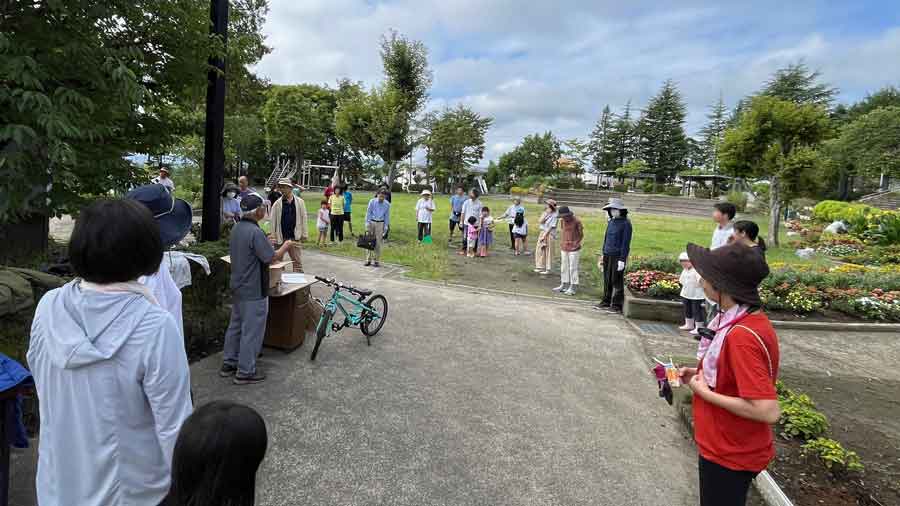 公園清掃の様子